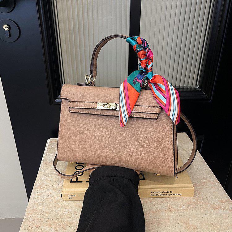 Kelly Light Luxury Handbag: Trendy, Versatile, Simple Texture Women's Shoulder & Crossbody Bag.