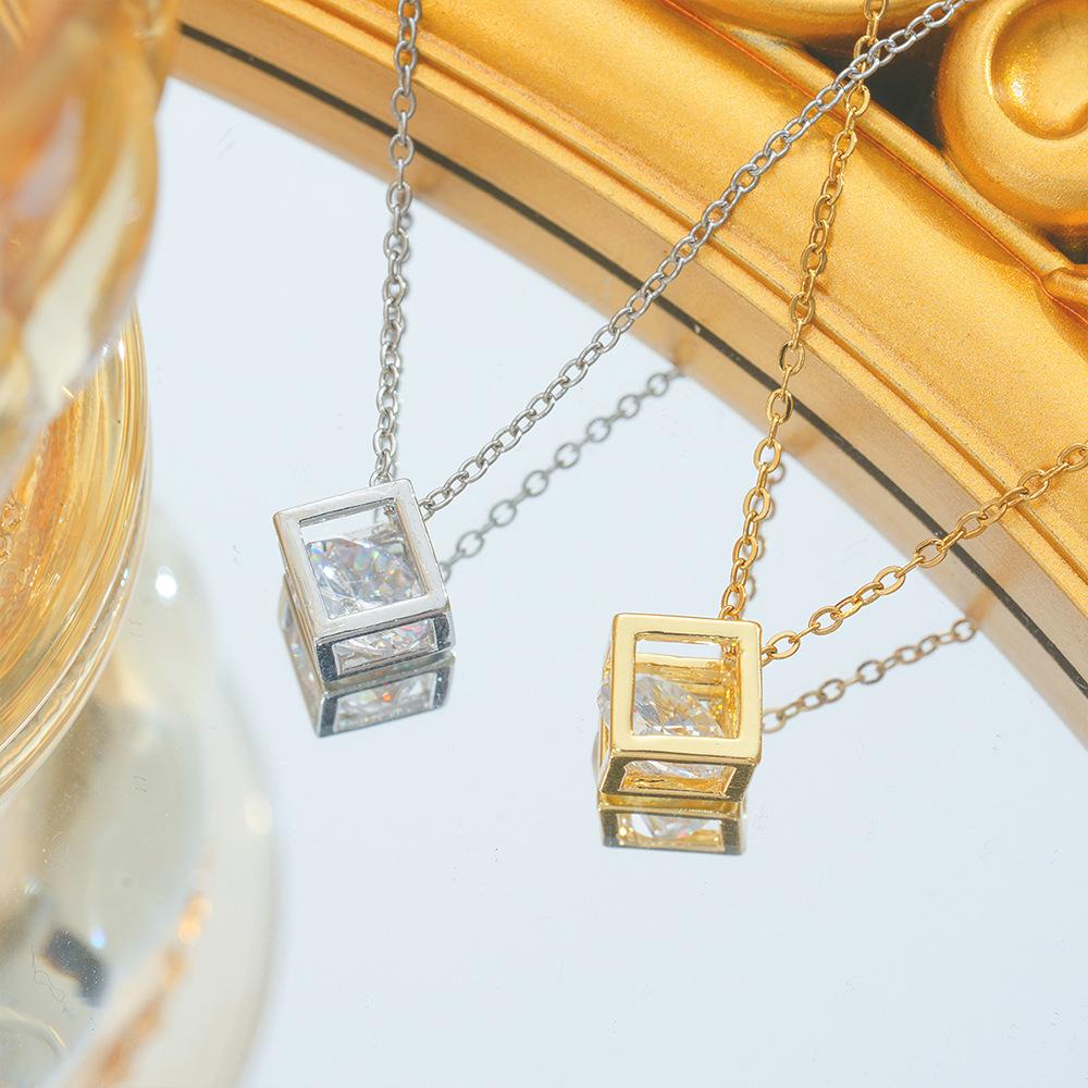 

New Women s High-end Design Niche Light Luxury Niche Cube Diamond Necklace