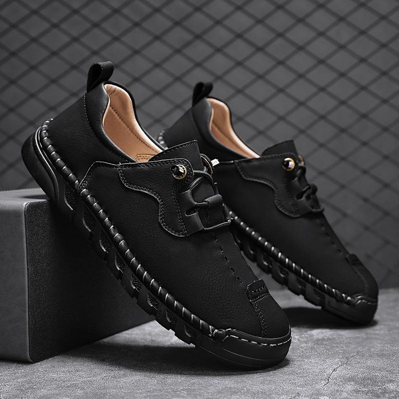 Brand Men's Autumn One Step Hand Sewn Soft Soled Casual Shoes Fashionable Outdoor Men Comfortable Anti Slip Sports Casual Shoes