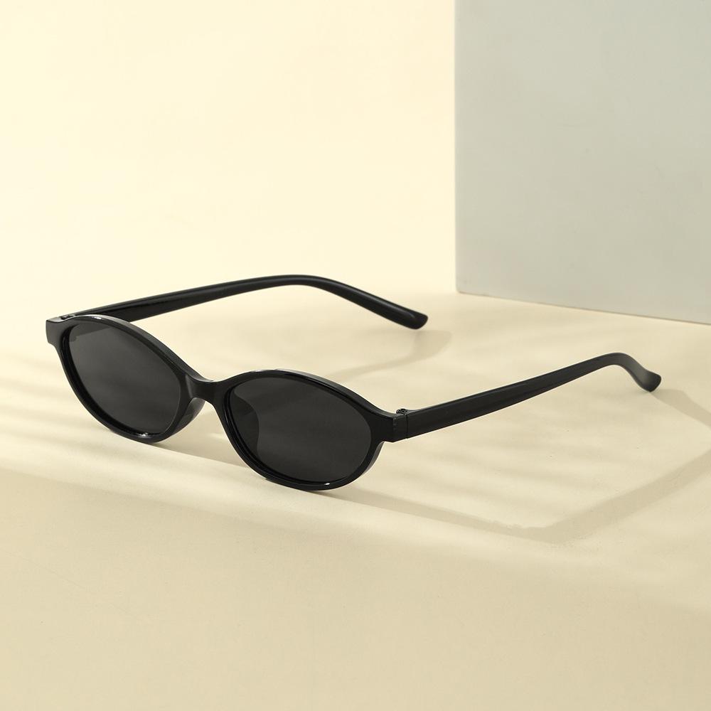 Women'S Retro Small Frame Sunglasses Luxurious Design Sunglasses High-End Street Photography Vacation Sunglasses