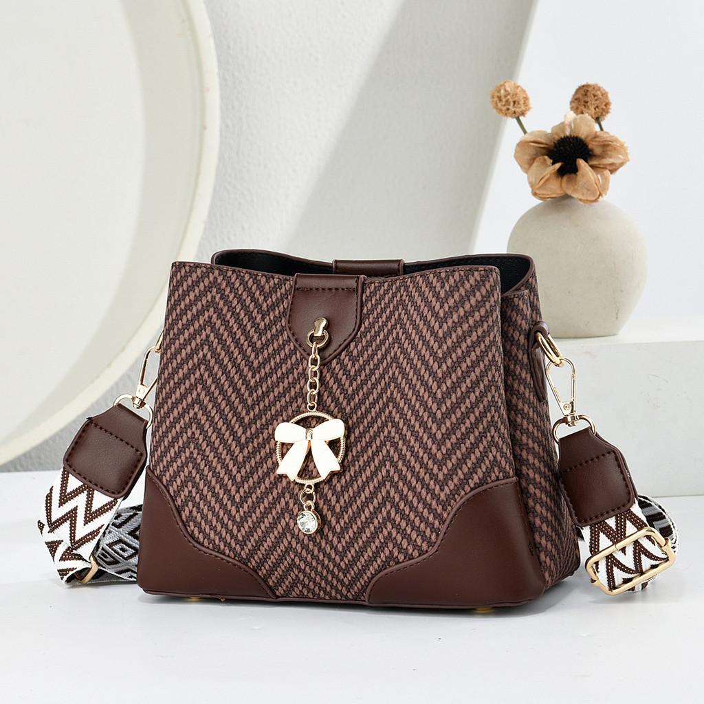 Womens Water Bucket Handbag With Adjustable Strap And Zipper Closure For Casual Outings