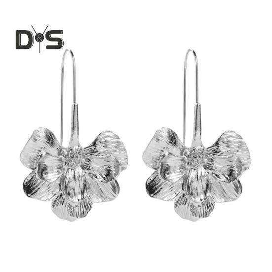 

1 пара женских висячих сережек в форме цветка, лепестки из нержавеющей сплава, украшения для ушей, длинные висячие серьги, серьги-крючки для вечеринок и выпускного вечера серебряный