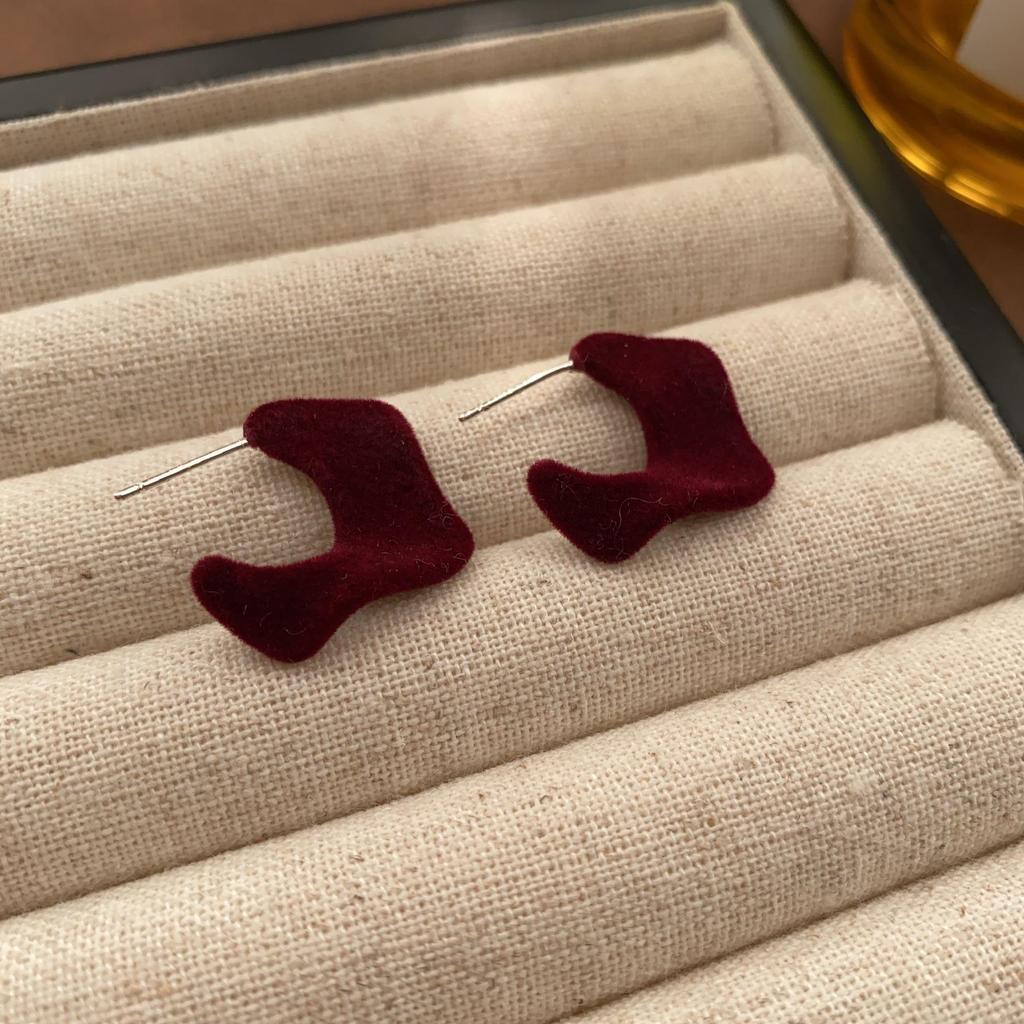 Burgundowe aksamitne geometryczne kolczyki sztyfty - Francuski design retro
