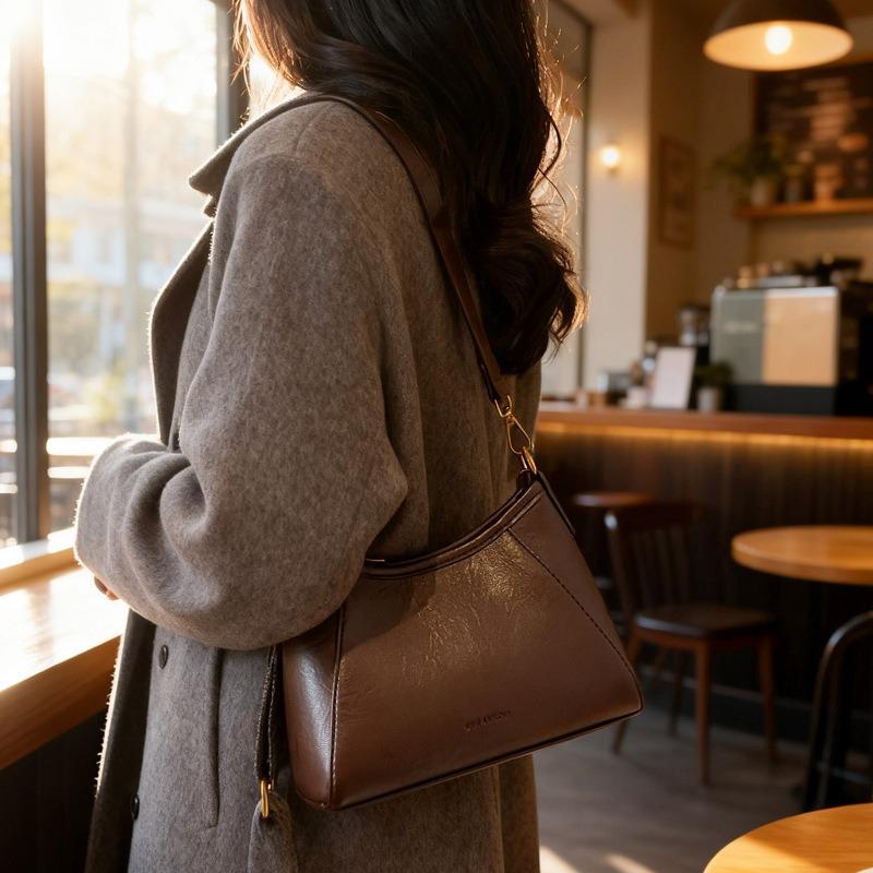 Niche French Medieval Armpit Bag Women's New Versatile Retro Commuter Baguette Bag Temperament Shoulder Handbag