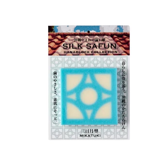 

Flower Block Crescent Shape Light BlueWhite 40g x 3