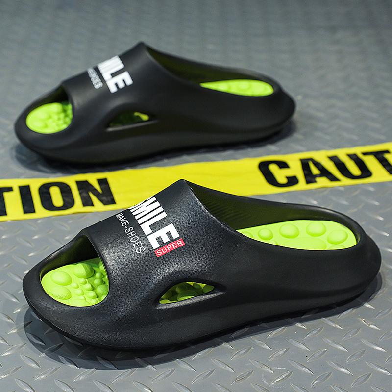 

2024 новые стильные тапочки для мужчин, летние мужские шлепанцы, спортивные на открытом воздухе, мужские сандалии на нескользящей платформе, пляжная модная мужская обувь