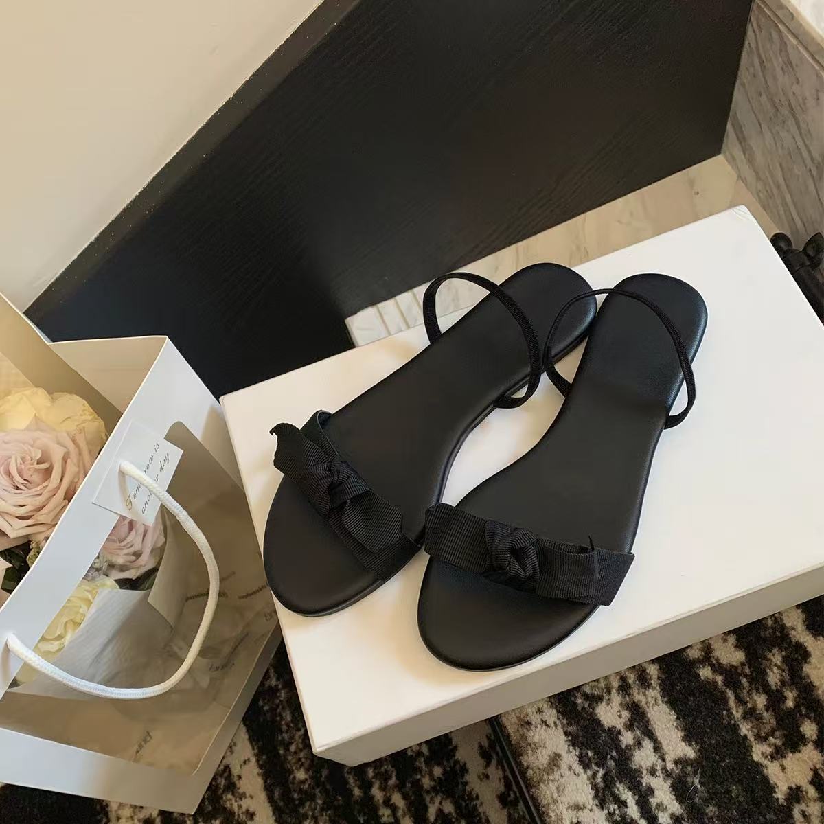 

Босоножки с плоской подошвой, туфли феи с бантом, новые универсальные и не утомляющие сандалии 38