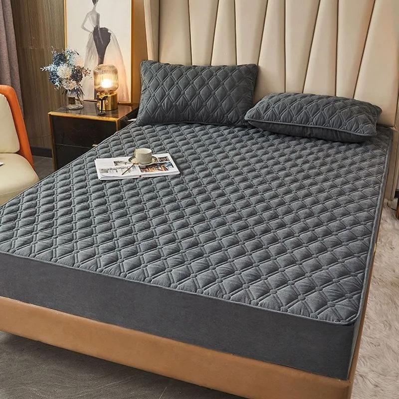 2025 Quilted Fitted Mattress Protector for Russia, Ukraine, Europe & America