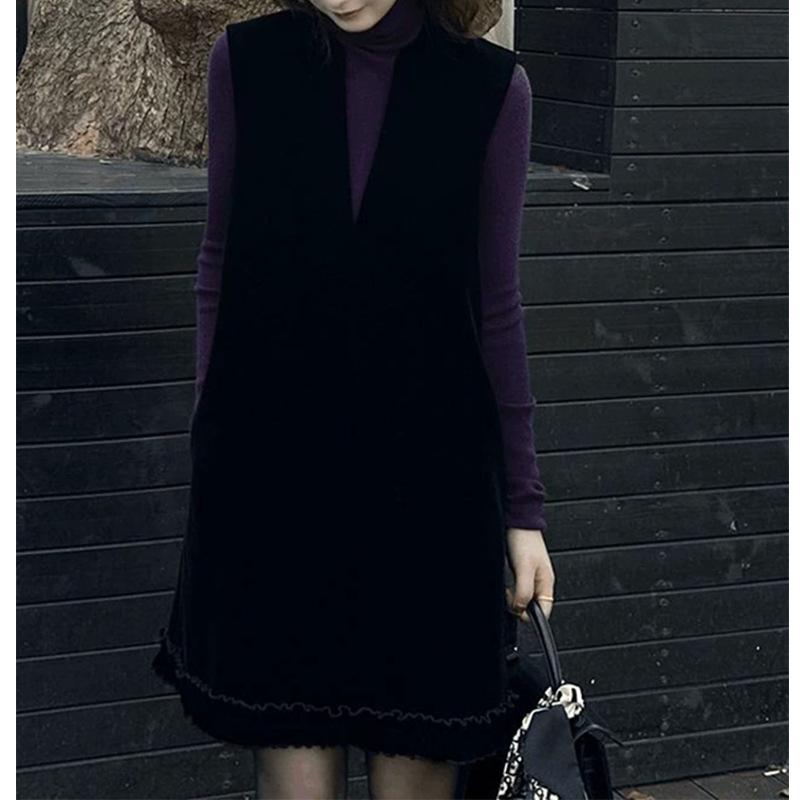 Elegant Heiress Black Tank Dress Set for Women: Autumn/Winter Chic Aura with High-Class Demeanor