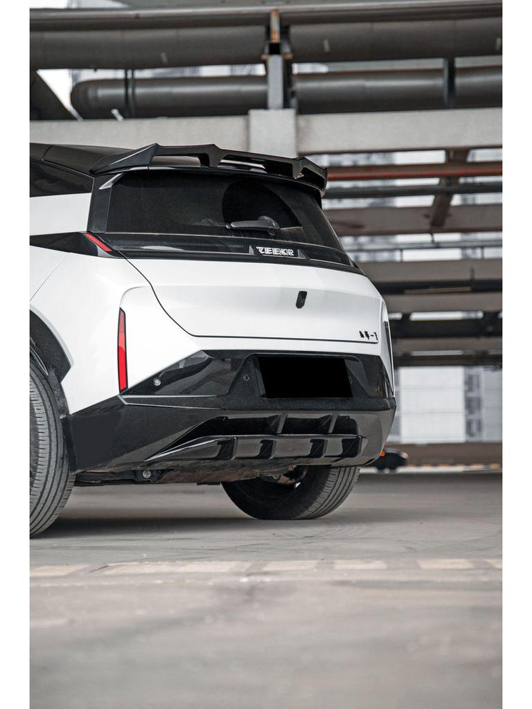 Zeekr X-MC 23 Body Kit: Front & Rear Splitters, Spoilers, Side Skirts, and Bumper Enhancements.