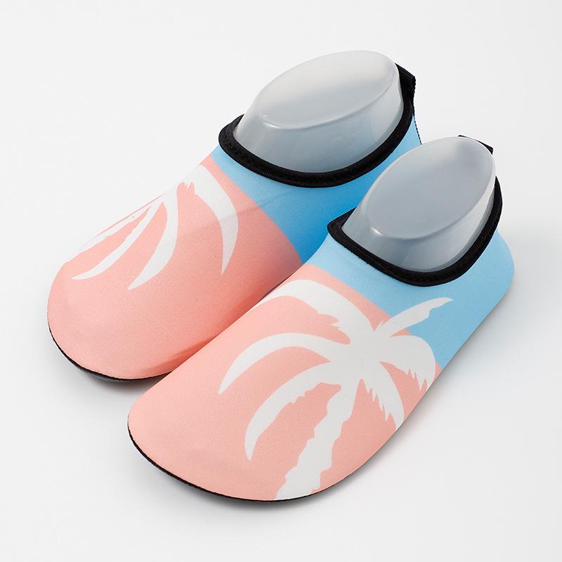 Children's Quick-Dry Non-Slip Water Shoes - Breathable Soft Sole for Beach, Water Park, Creek, and Yoga.