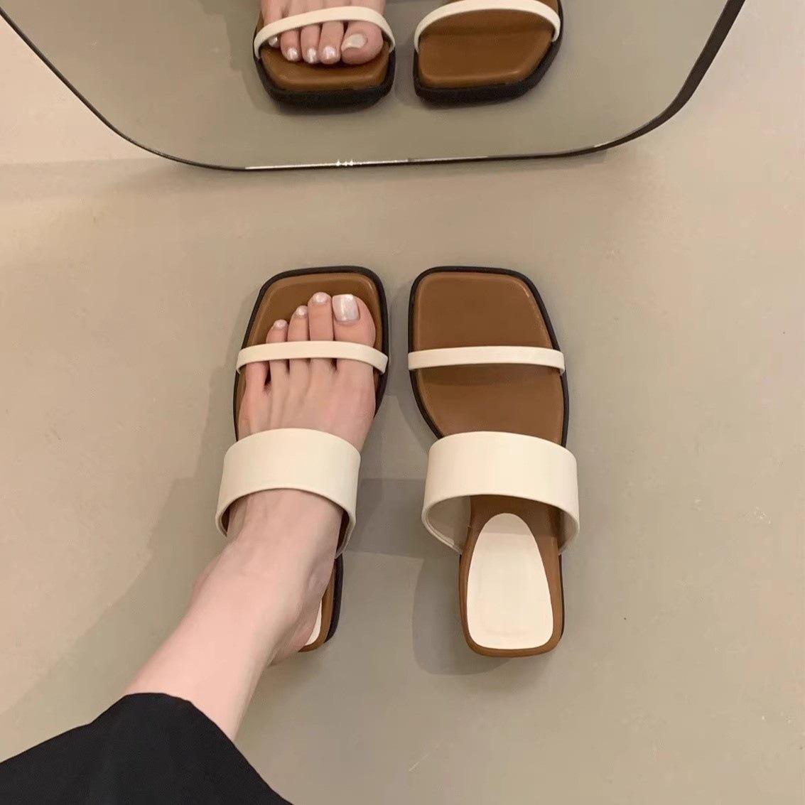 

Square head platform slippers women s summer wear simple one-word sandals comfortable soft-soled casual vacation beach shoes 35