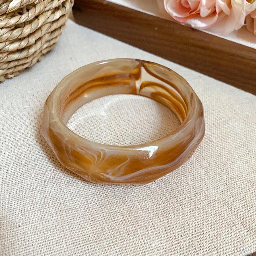 32 Style Acrylic Resin Bangles for Women Retro Punk Coffee Smudging Bangale Personality Irregular Wide Wristband Party Jewelry M