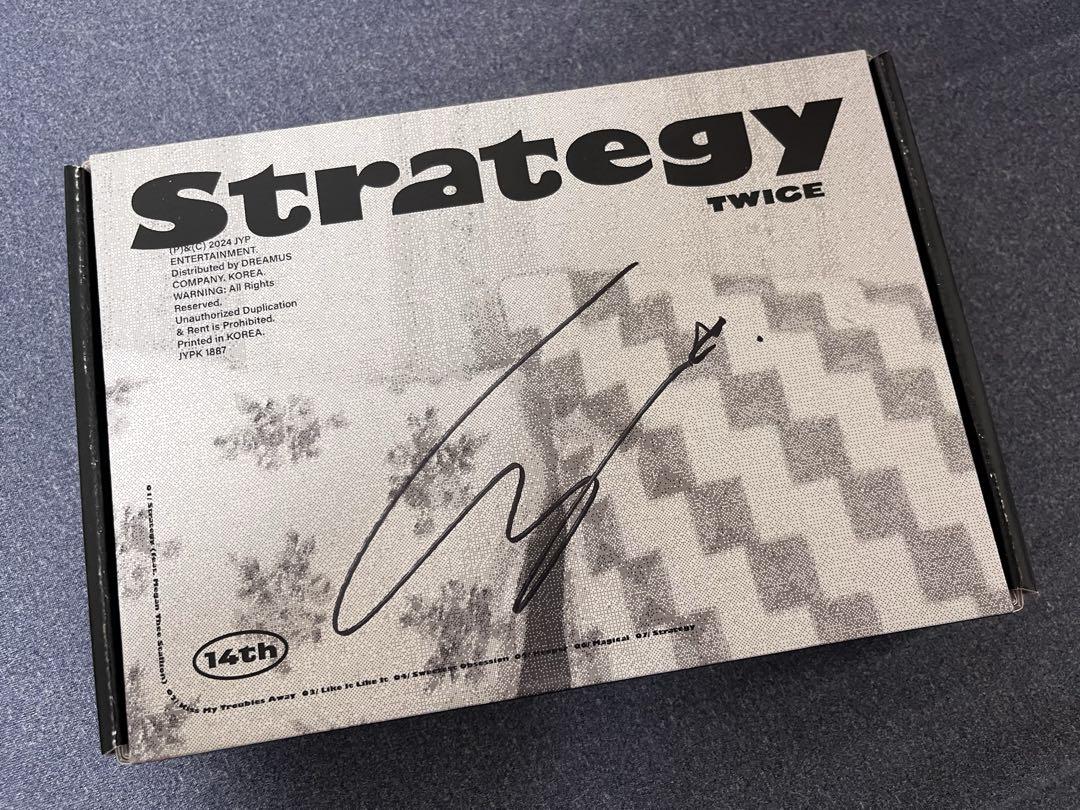 

[USED] TWICE strategy autographed album Chaeyoung