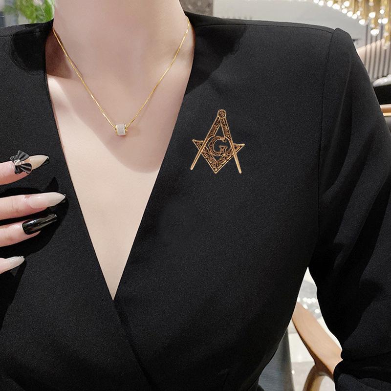 Fashion Enamel Masonic Badge Brooch for Women Unisex Religious Lettering Pin Event Party Backpack Decoration Clothes Accessories