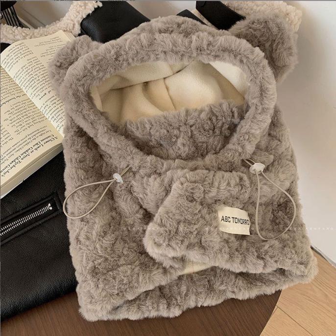 Cozy Bear Ear Plush Hat: All-in-One Warmth for Winter Cycling