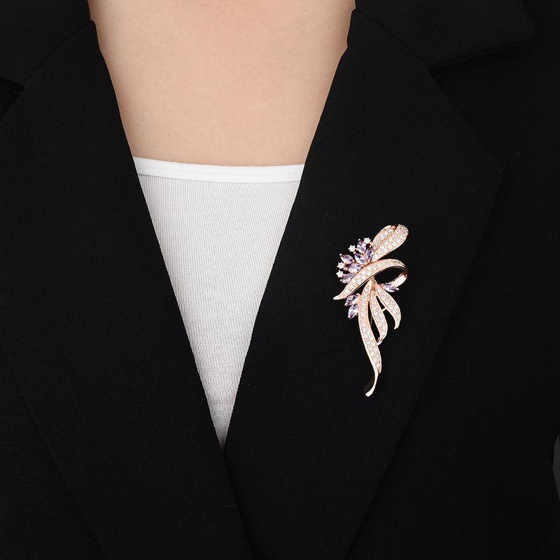 Women S Light Luxury Design Elegant Inlaid Zircon Flower Brooch Fashionable And Versatile Niche Design Sense Brooch