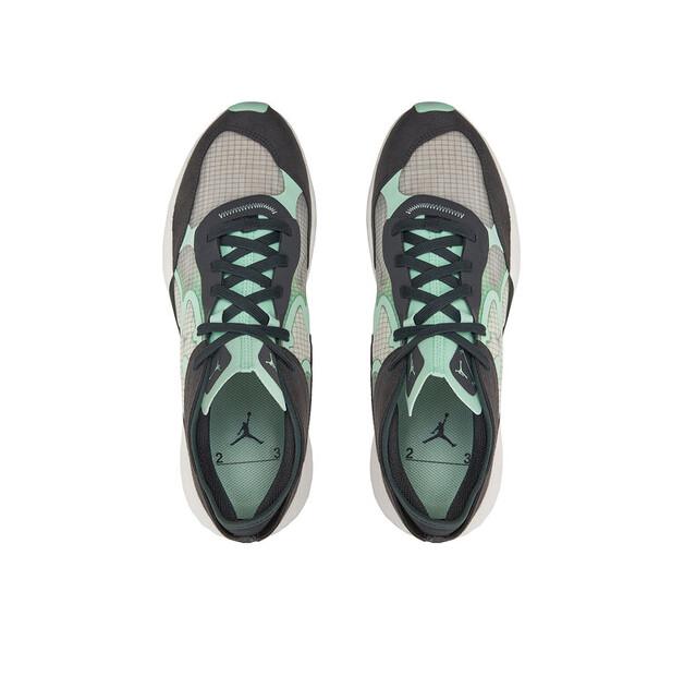 Мужские кроссовки Nike Delta 3 low dn2647-003 цветные