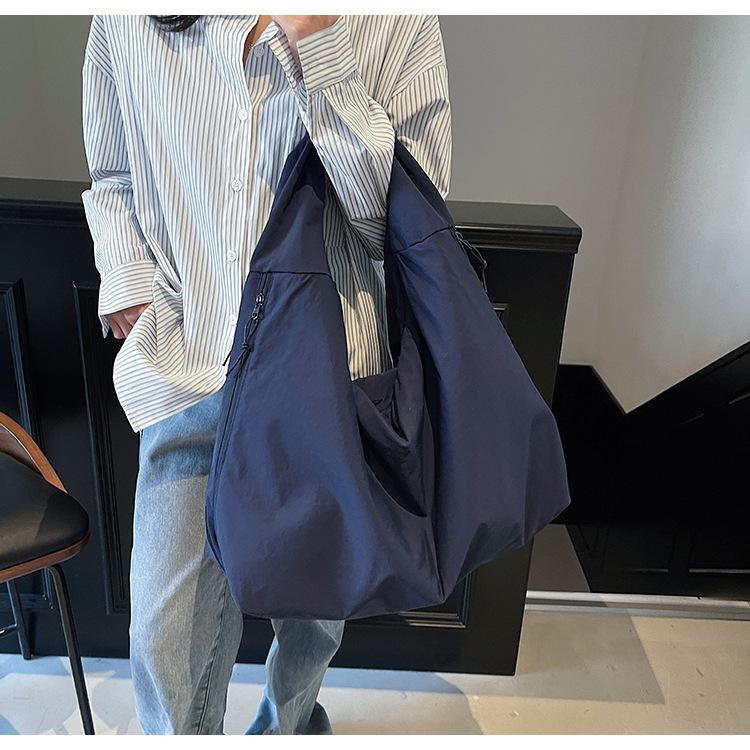 2025 Fashionable Women's Large Capacity Canvas Shoulder Tote Bag