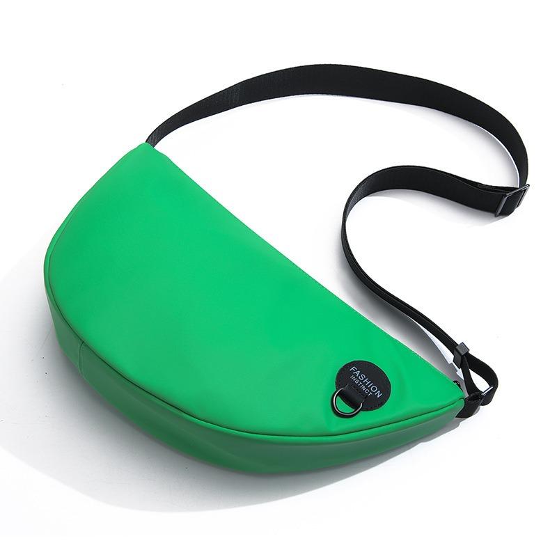 Fashion breast bag unisex fashion casual shoulder bag trendy messenger bag waterproof bag daily commuter bag