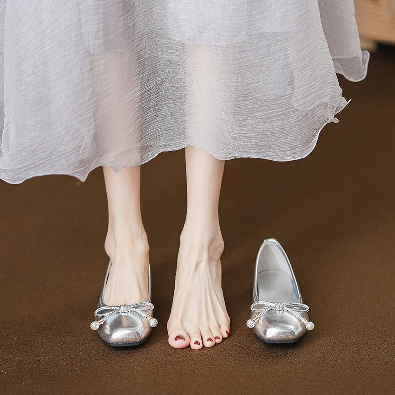 French gentle square head pearl flats women's 2025 new with skirt comfortable soft sole silver single shoes ballet shoes