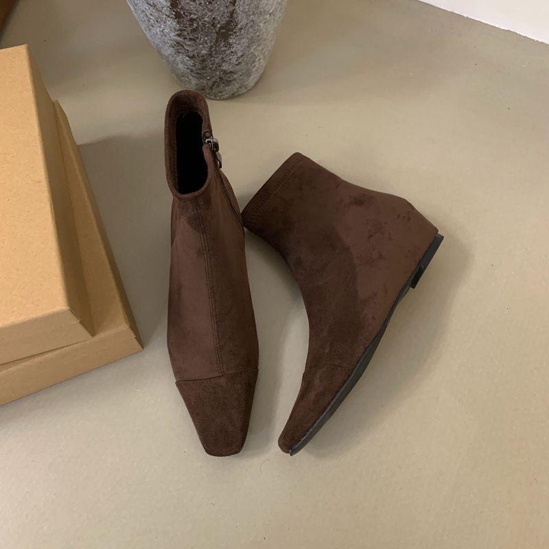 2025 Autumn and Winter Heightening French Retro Pointed Short Boots Women's Soft Sole High Heel Elastic Thin Boots Tide