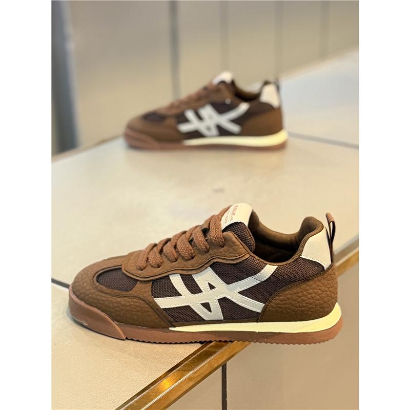 Spring new daily simple board shoes soft sole single shoes light leather surface light Forrest Gump shoes