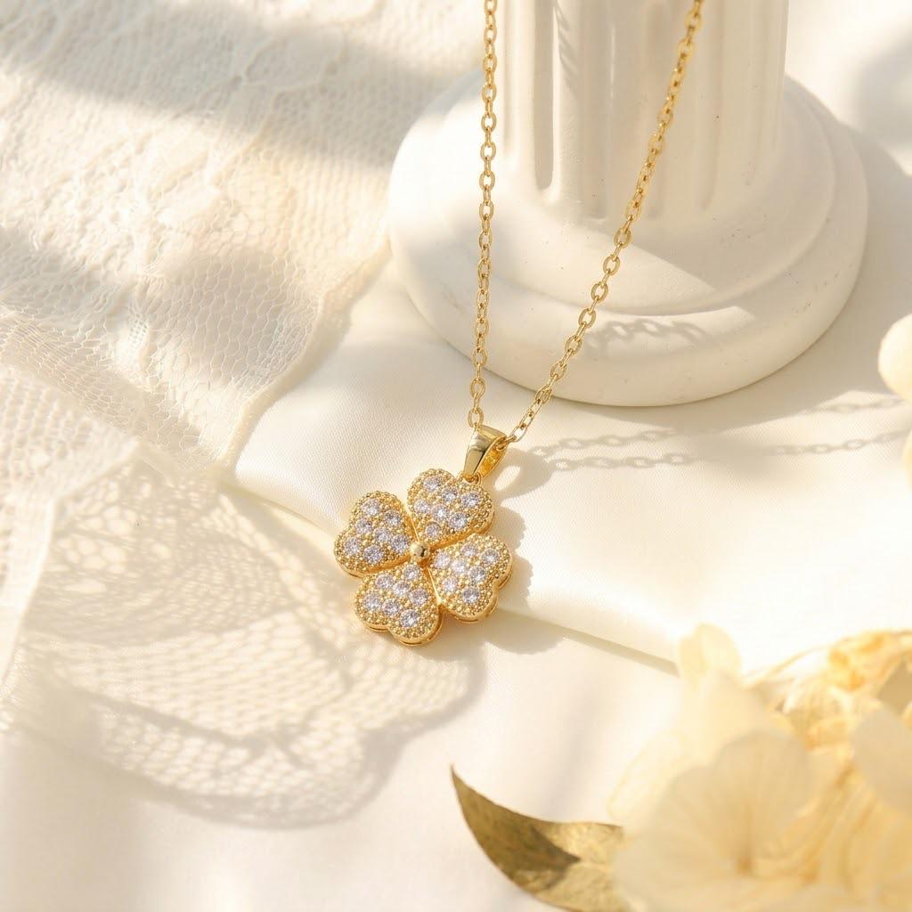 Light Luxury Women's Titanium Steel Floral Clavicle Necklace Set