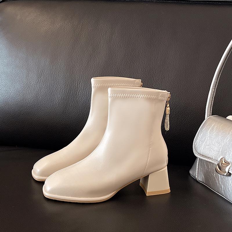 Short boots women's autumn and winter new white high-heeled women's shoes Martin boots small autumn and winter thin boots thick heel