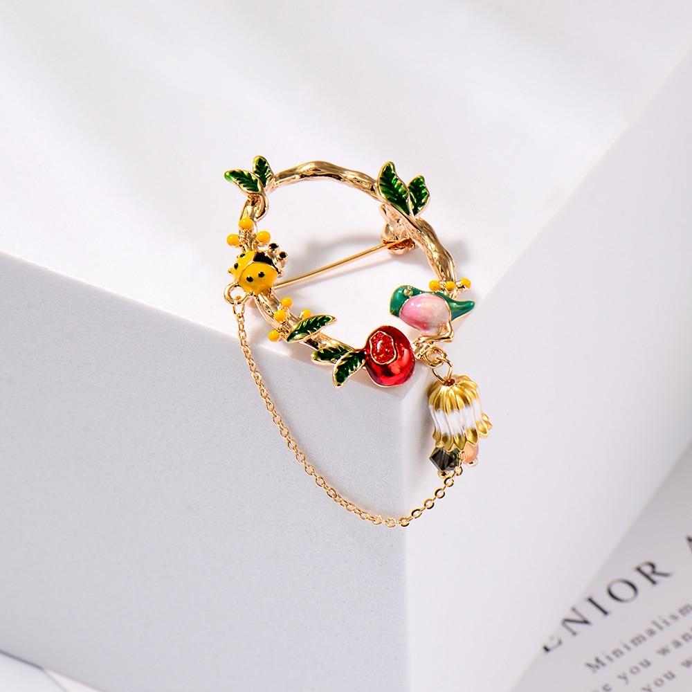 Blucome Newest Gold Color Wreath Shape Brooches Copper Corsage for Women Suit Collar Clip Pins Wedding Jewelry