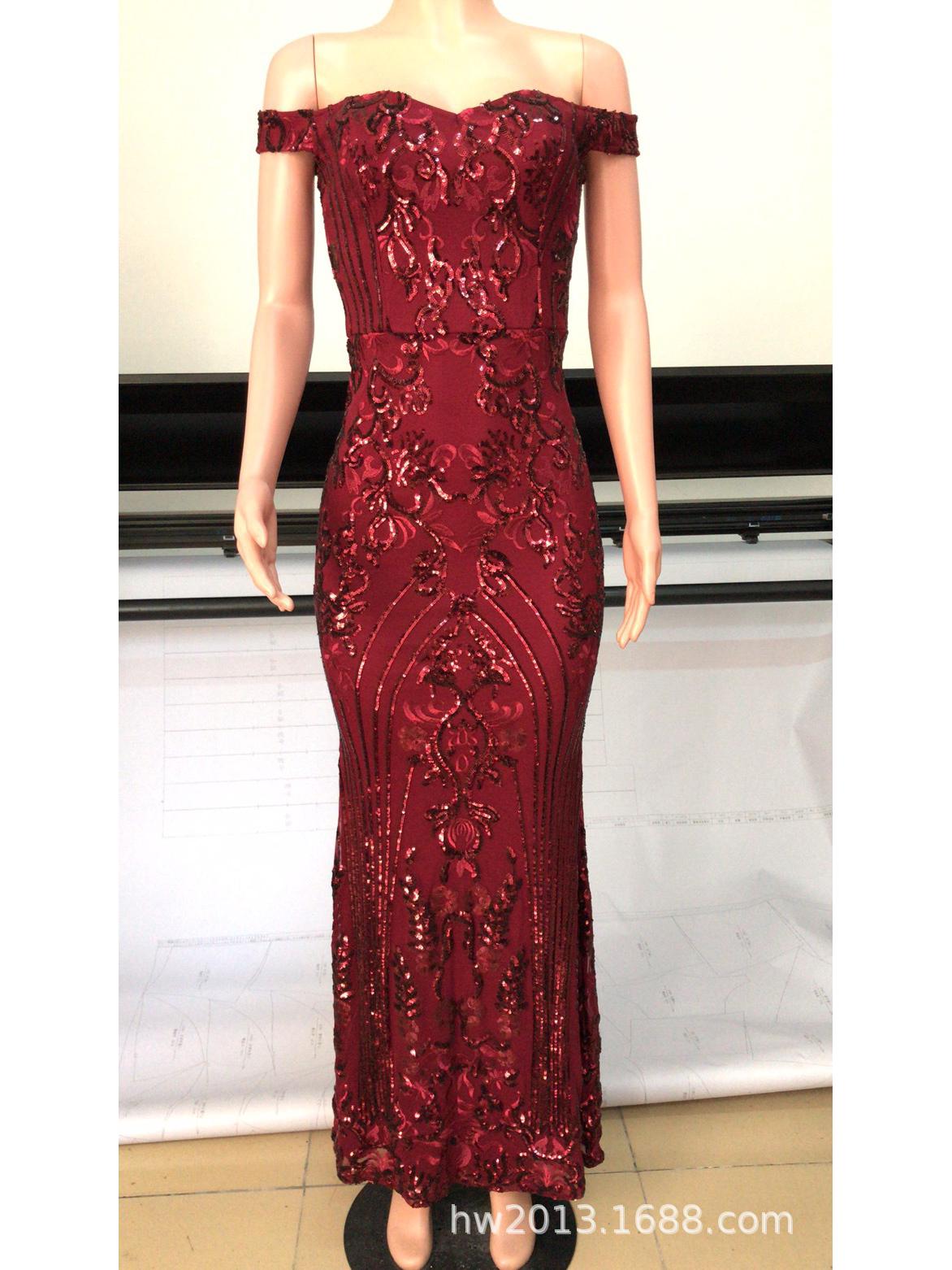 

Женское облегающее длинное платье на одно плечо с открытой спиной и пайетками, с сетчатым разрезом M вино красного