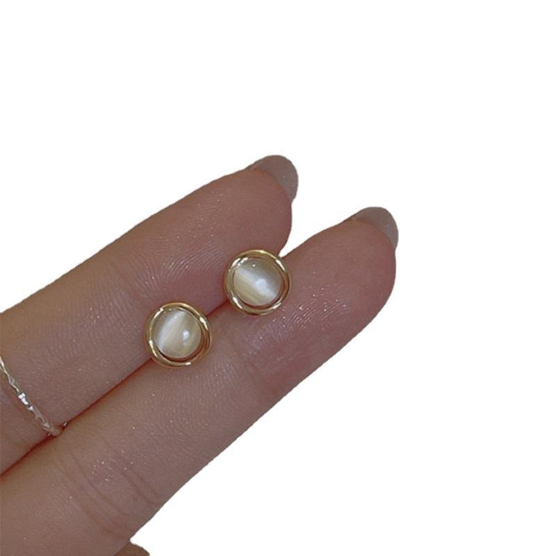 Cat's Eye Stud Earrings - Small Earrings Made of Pure Silver, Stylish and Fashionable.