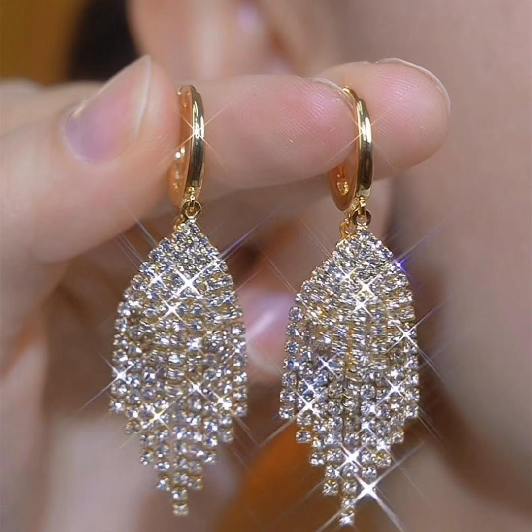 

Exaggerated Diamond Tassel Ear Cuff Earrings - Shiny, Versatile European & American Style for Women