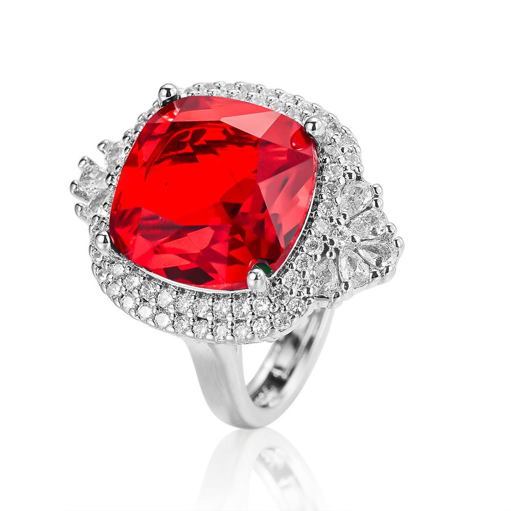 Design Court Style Colored Treasure Ring Temperament Ring Luxurious and Exquisite