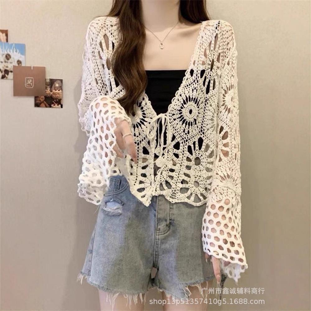 Cardigan tricoté à lacets ajourés motif fleur pour femme, nouveau haut court style bohème pour l'été, châle long à manches longues