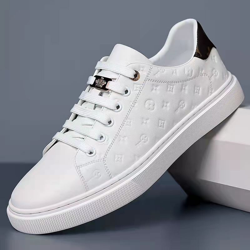 

2025 autumn new board shoes men s casual sports McQueen shoes platform European station versatile soft leather white shoes men s trend 38