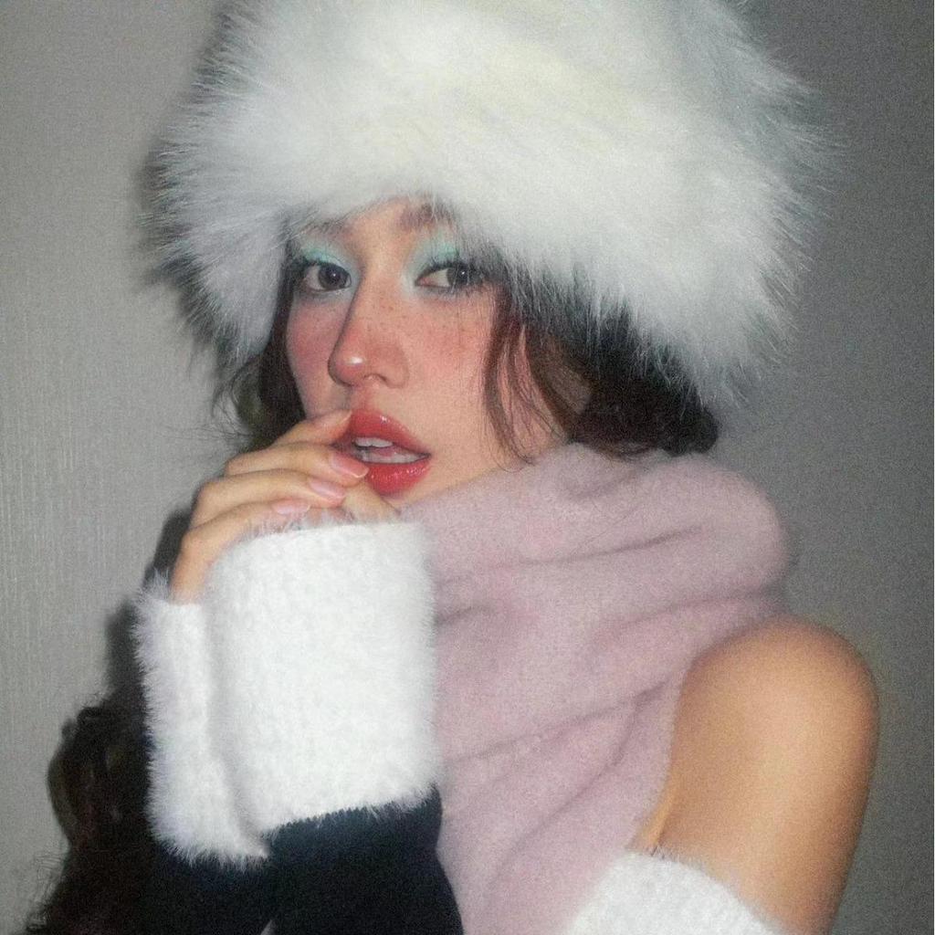 Women's Russian-Style Faux Fur Hat with Warm Ear Protection for Autumn/Winter