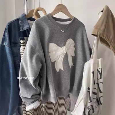 Auf Lager: Niedliches koreanisches Applikations-Schleifen-Sweatshirt - Süßer, schlichter Rundhals-Stil für Damen