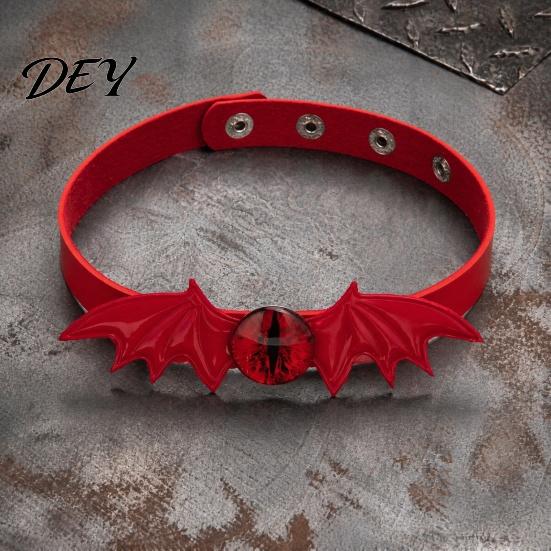 Evil Eye Necklace Gothic Bat Leather Choker Necklace, Devil Eyes Collar for Women Unique Gift Her Men, Adjustable Wing Clavicle Halloween Party