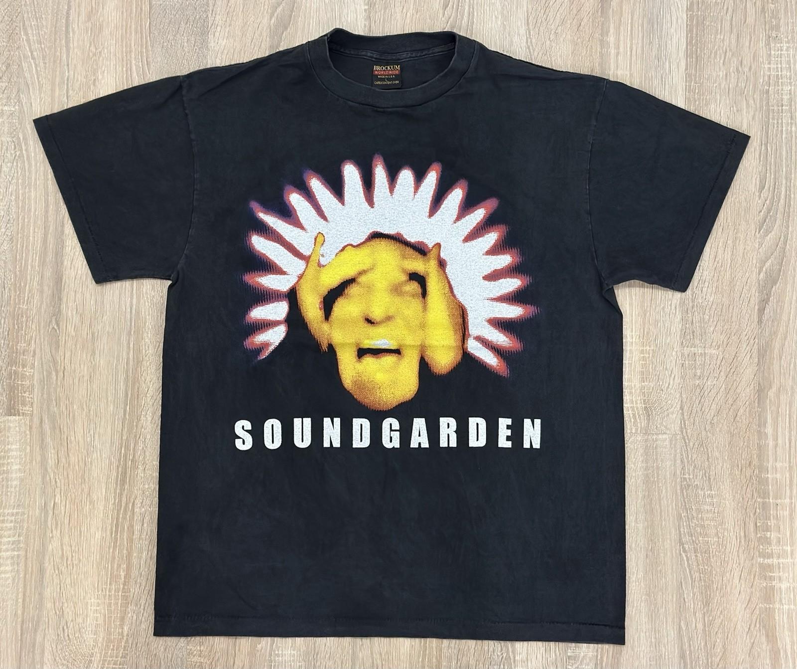 SOUNDGARDEN vintage 1994 BLACK HOLE SUN t shirt Unisex T-Shirt XXL