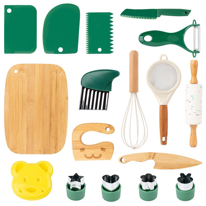 Wooden Children s Kitchen Playset with Cutting and Baking Role-play Accessories