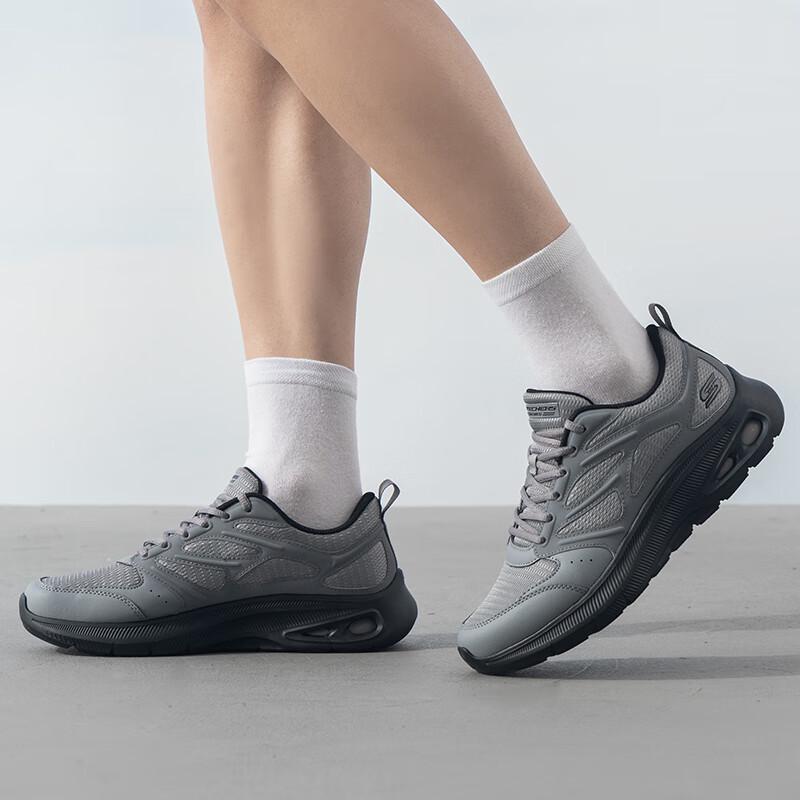 Skechers Men s Running Shoes 7