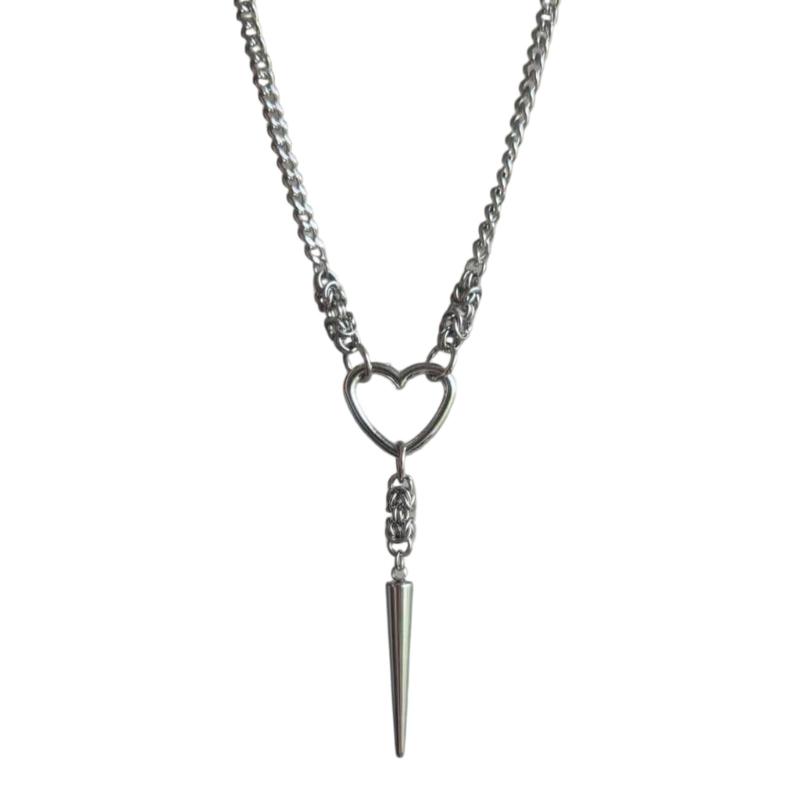 Fashionable Love Rivet Pendant Necklace Lightweight Titanium Steel Chain Unisex Accessory Heart Shaped Spikes Neckchain