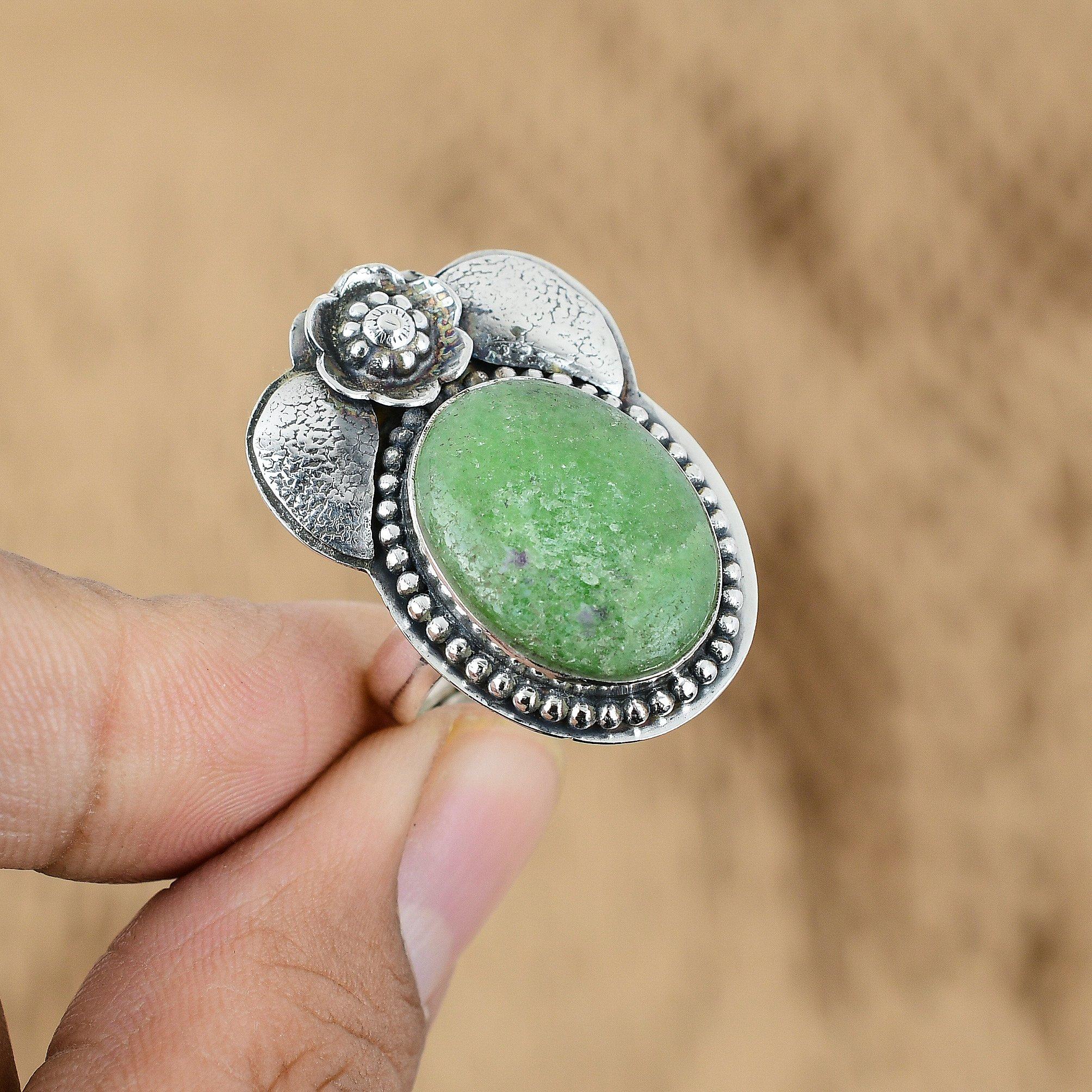 

Heart Chakra Green Aventurine Stone Statement Flower Ring 925 Sterling Silver Yes