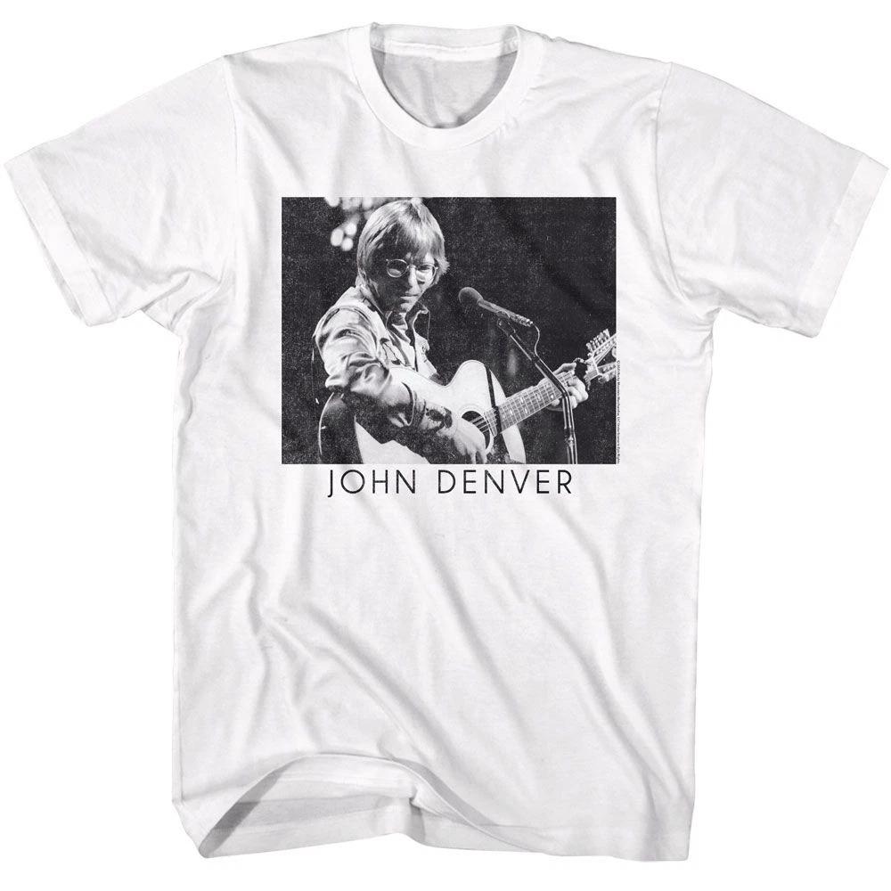 John Denver - Playing Guitar Black & White - American Classics - Solid White Adu 100