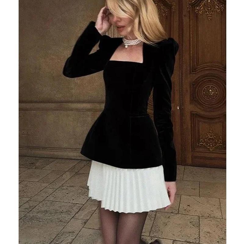 Fall and Winter New Women's Clothing French Style Square Collar Long Sleeve Velvet Tops + High Waist A- line Pleated Short Skirt Two-piece Set