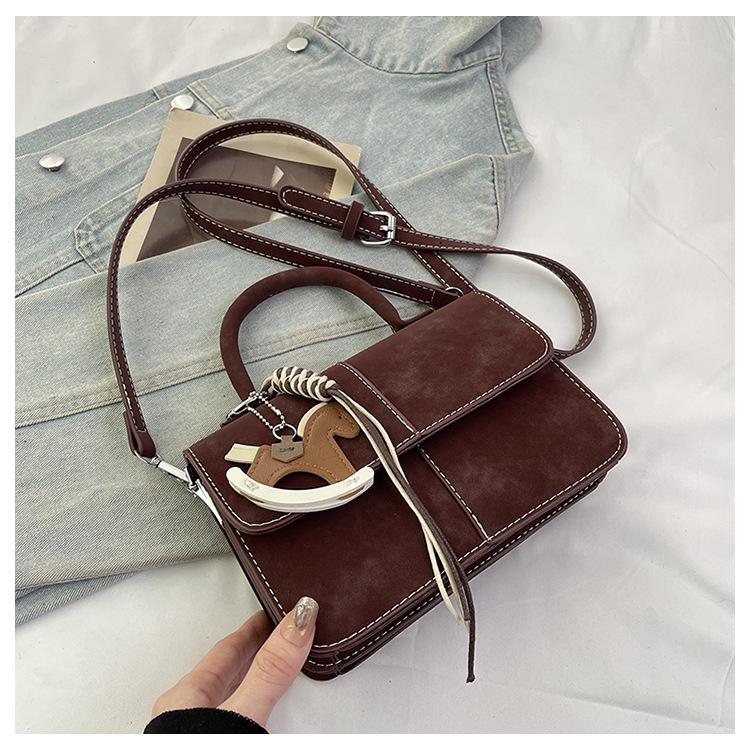 

2025 Autumn/Winter Frosted Square Handbag - Trendy Retro Korean Single Shoulder/Crossbody Bag for Women вино красного