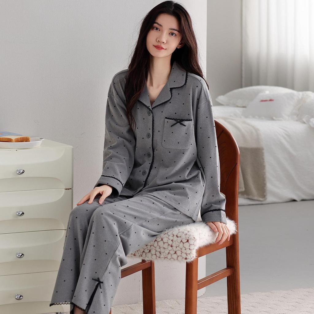 Winter Velvet Women's Pajama Set: Long Sleeve, Turn-Down Collar, Thickened for Home or Casual Outings.