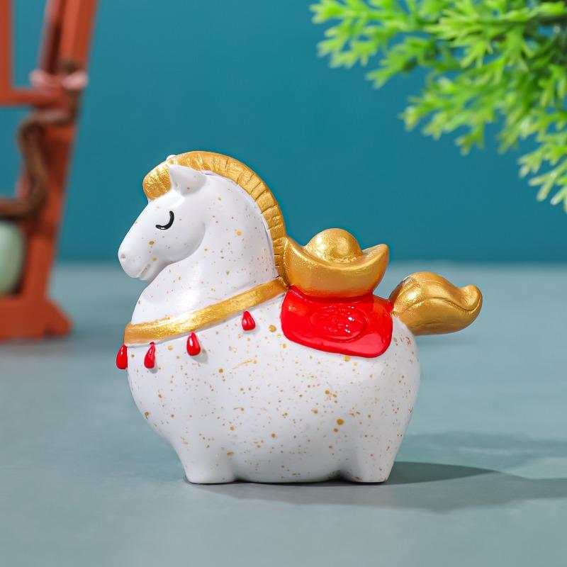 Xiaocaima Decorative Items, Creative Car Ornaments, Workstation Desktop Ornaments, Gifts, Resin Handicrafts