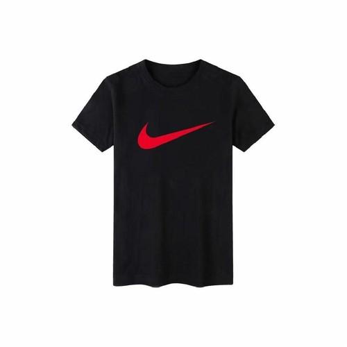 

Nike Men s Black Sports T-Shirt with Large Red Logo Print EU S чорний